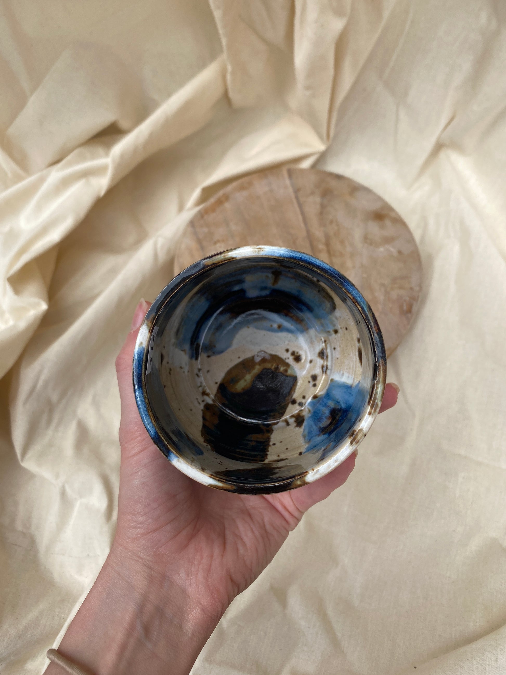 Abstract Horizon cup
