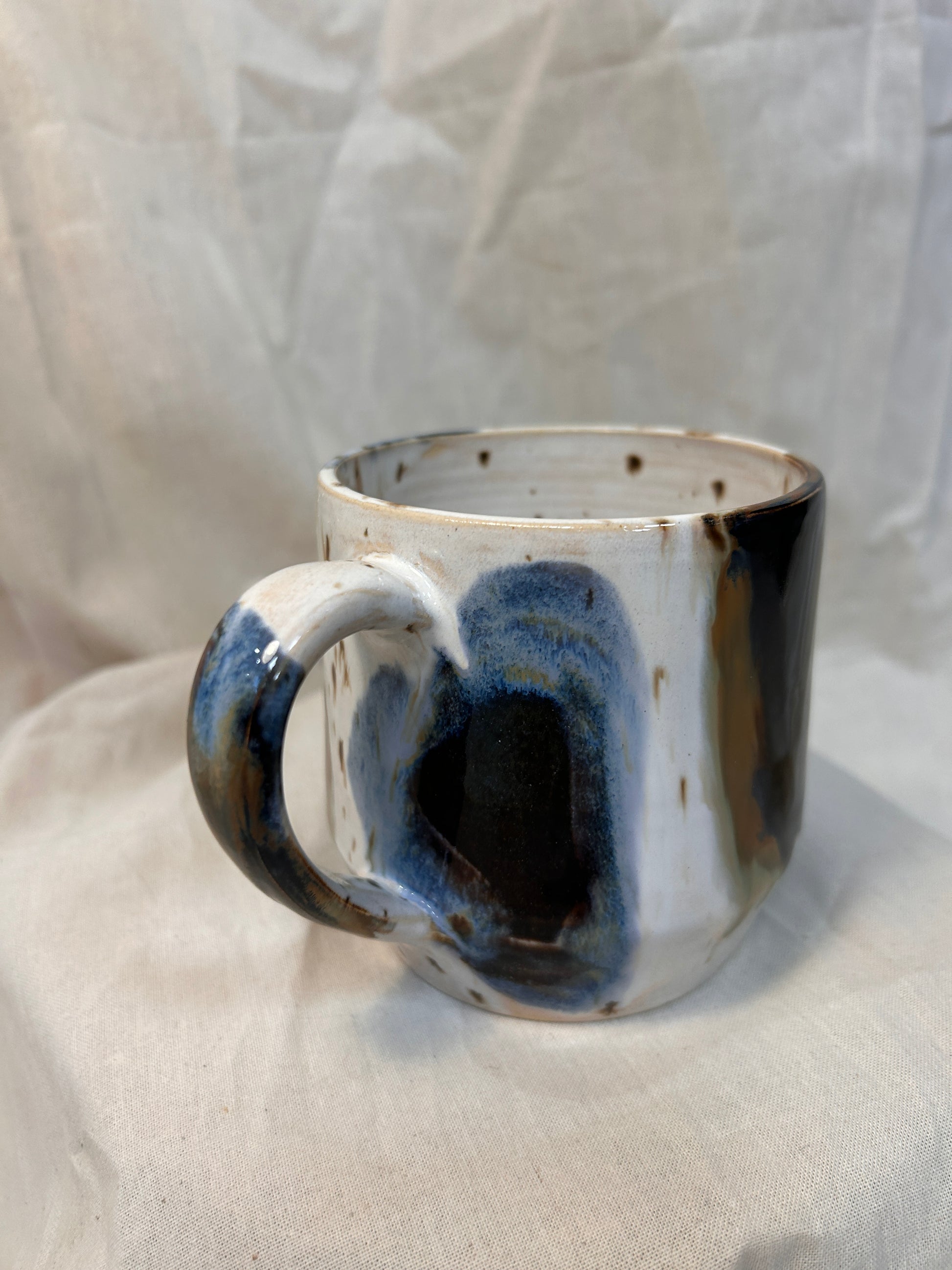 Abstract horizon mug - Design Junction