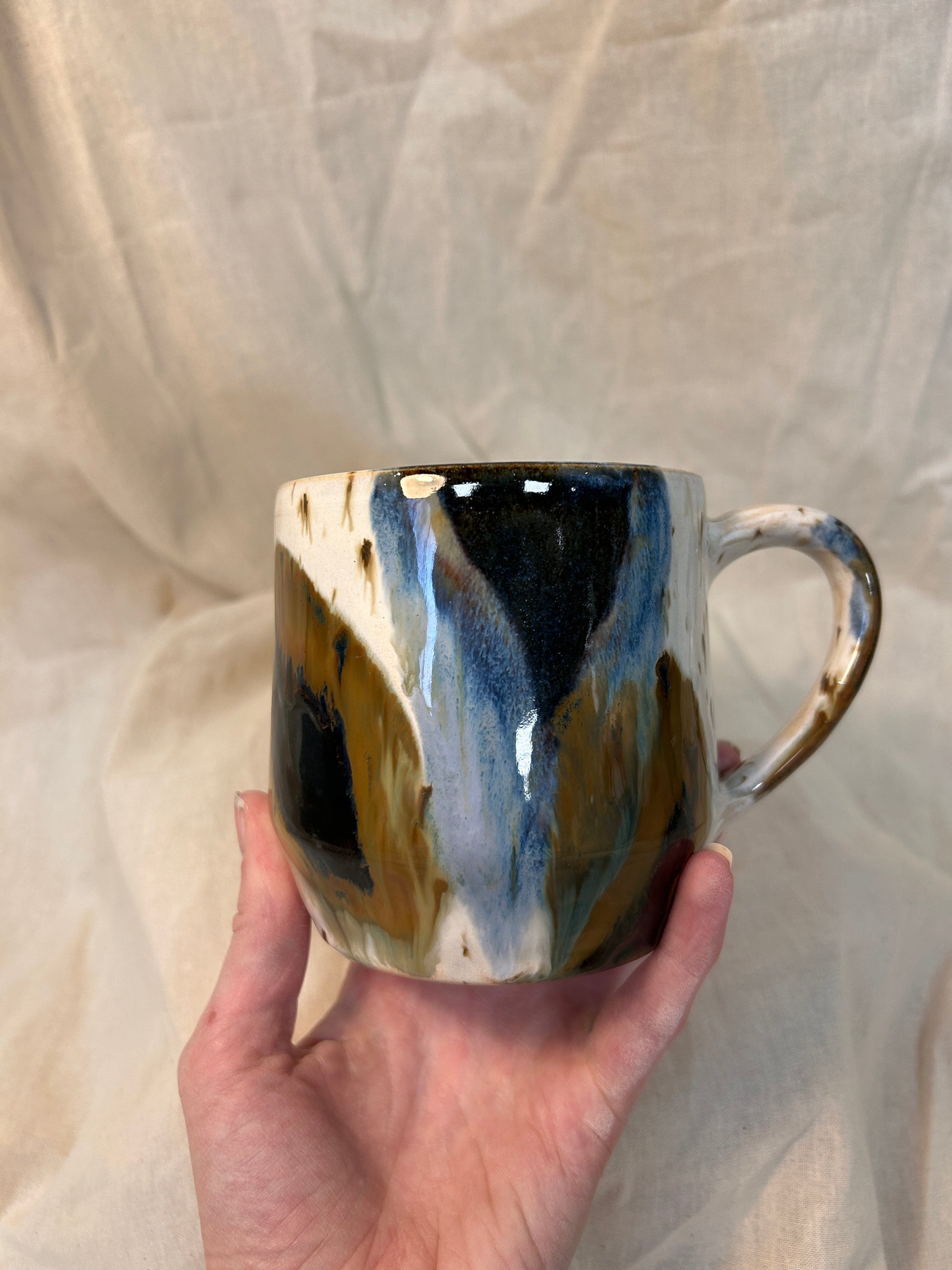 Abstract horizon mug - Design Junction