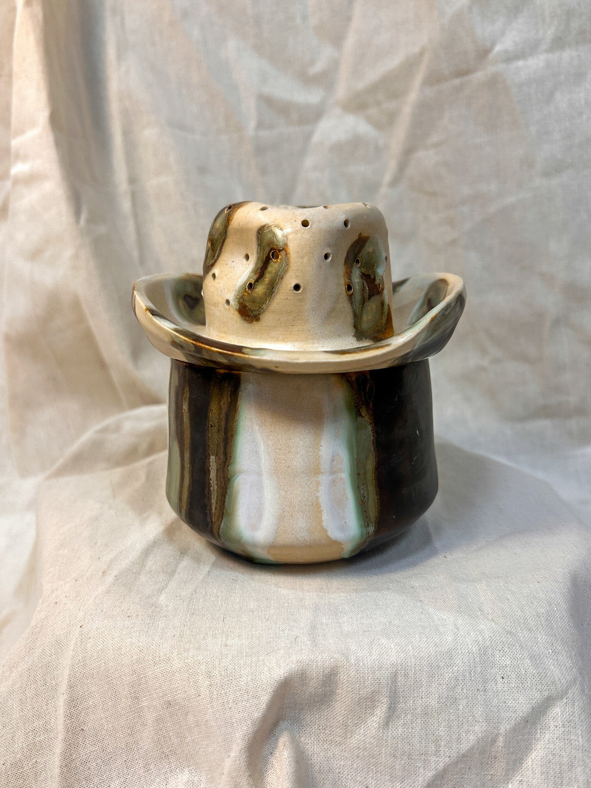 Cowboy hat tea strainer - Design Junction