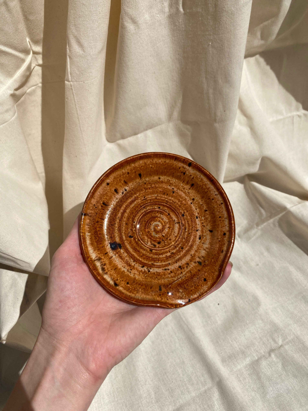 speckled amber spoon rest