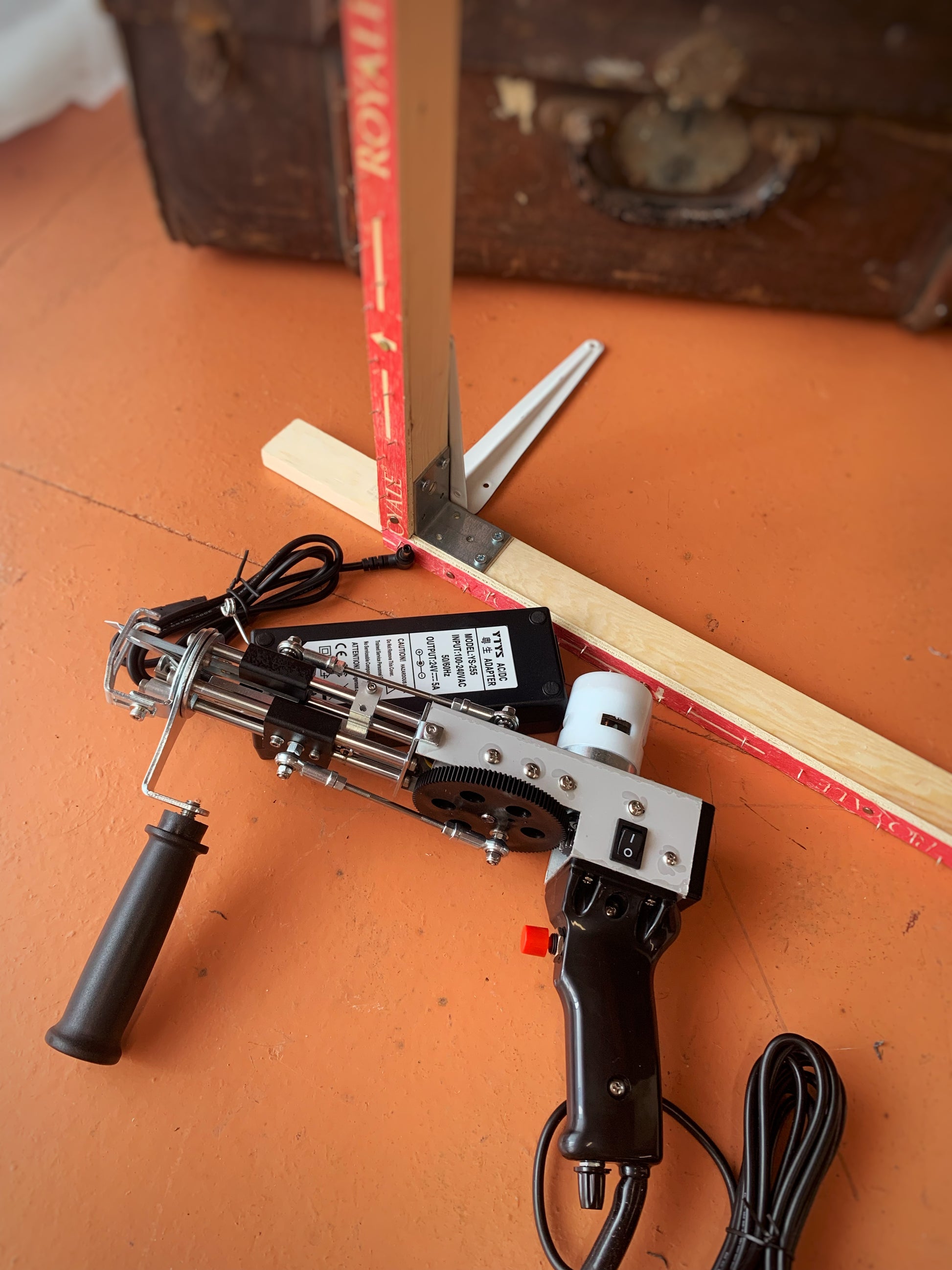 Tufting Gun Starter Kit Including: Tufting Machine AK, Clamps, Fabric & Yarn - Design Junction