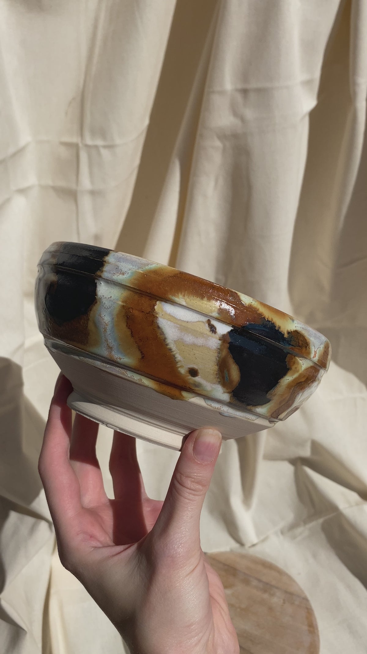 Charming Medium Amber Birch Bowl – Elevate Your Dining Experience