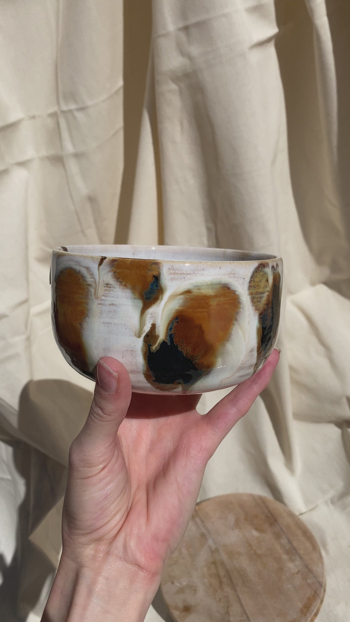 Handcrafted Amber Drift Bowl – Elevate Your Dining Experience